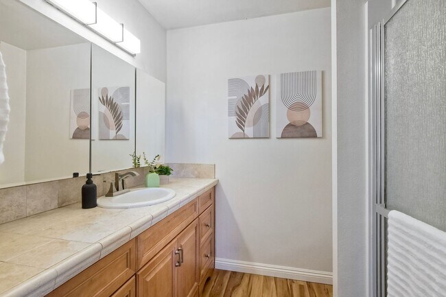 Building Photo - Encinitas 3 Bedroom/2 Bath Condo!