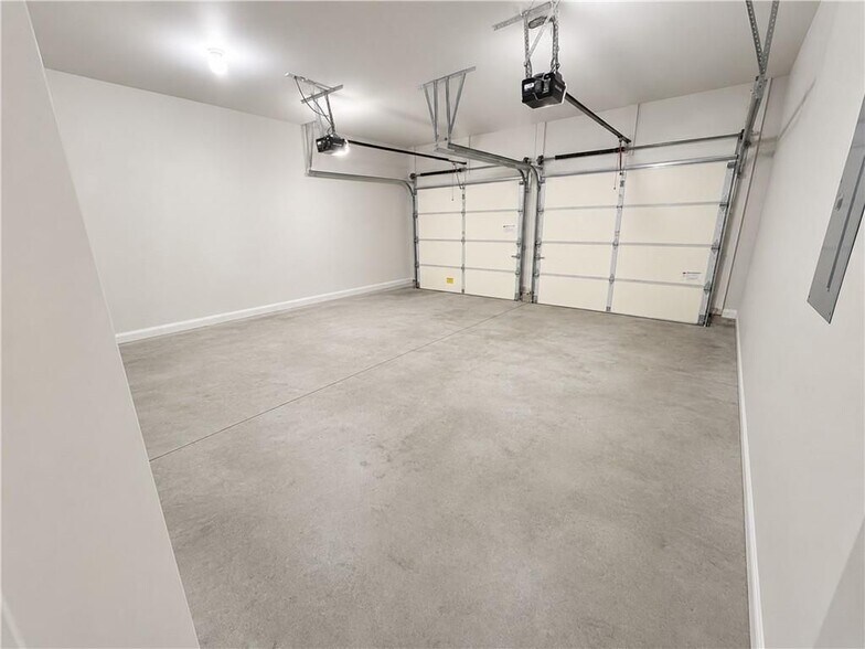Building Photo - 1520 Bouvier Pl