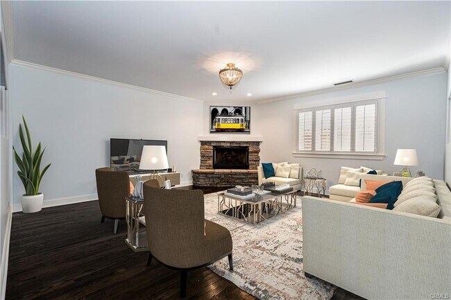 Building Photo - 824 17th St