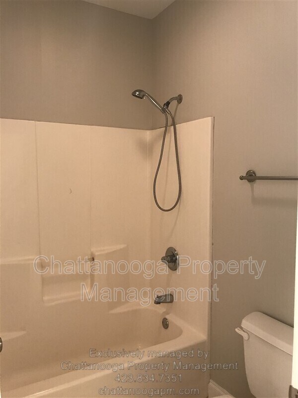 Building Photo - 2704 Stone Trace Dr