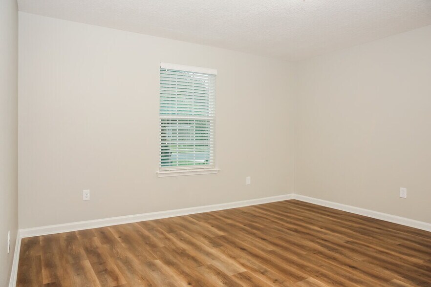 Building Photo - 77837 Lumber Creek Blvd