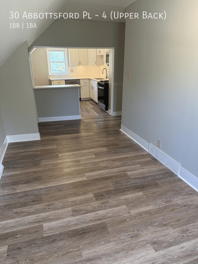 Building Photo - 30 Abbottsford Pl