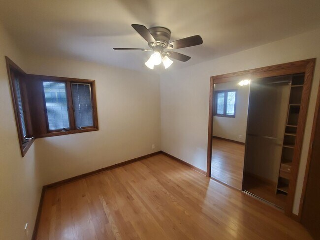 Building Photo - 3 Bedroom Single Family Ranch Home