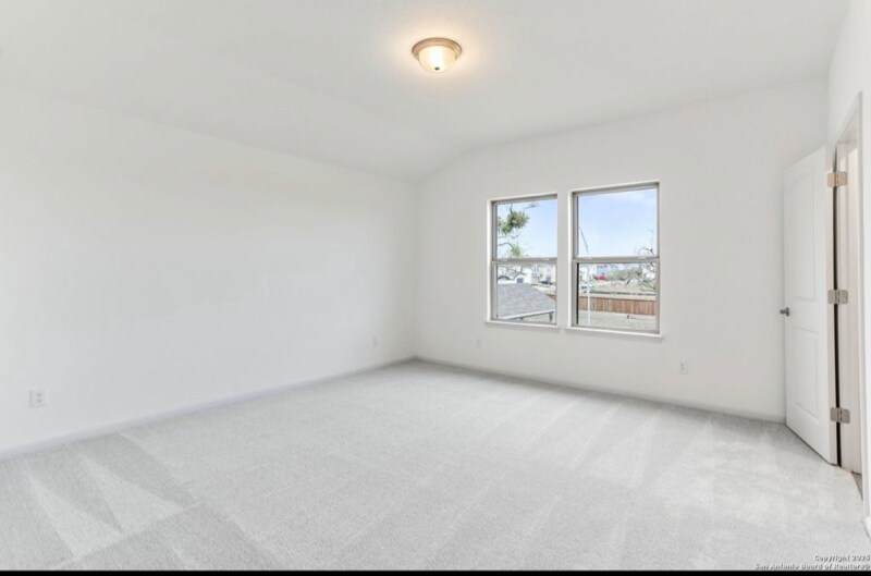 Building Photo - 401 W Commerce St