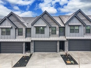 Building Photo - 7009 NE 132nd Way