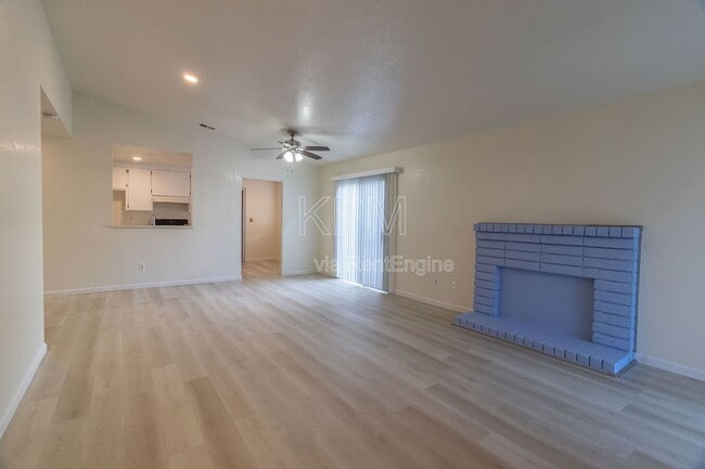 Building Photo - 6072 Carolina Cir