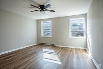 Building Photo - Recently Renovated 2 Bedroom Rental in the...