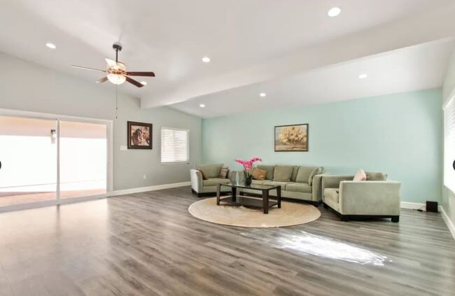 Building Photo - 4125 179th St