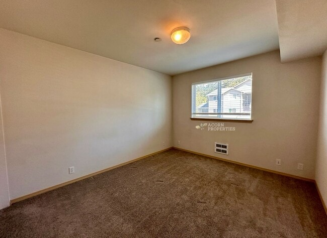 Building Photo - 1670 SW Mulberry Pl