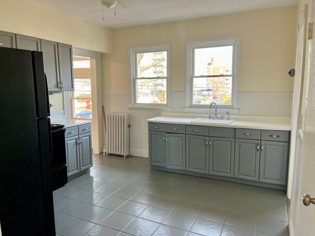 Building Photo - 2449 North Ave