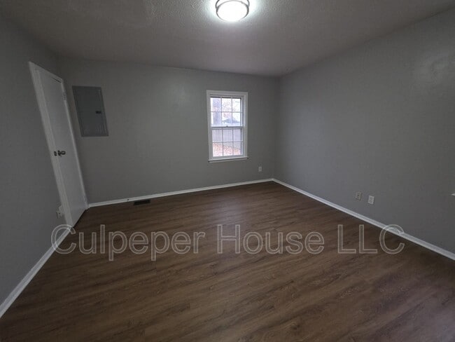 Building Photo - 3238 Van Fleet Pkwy