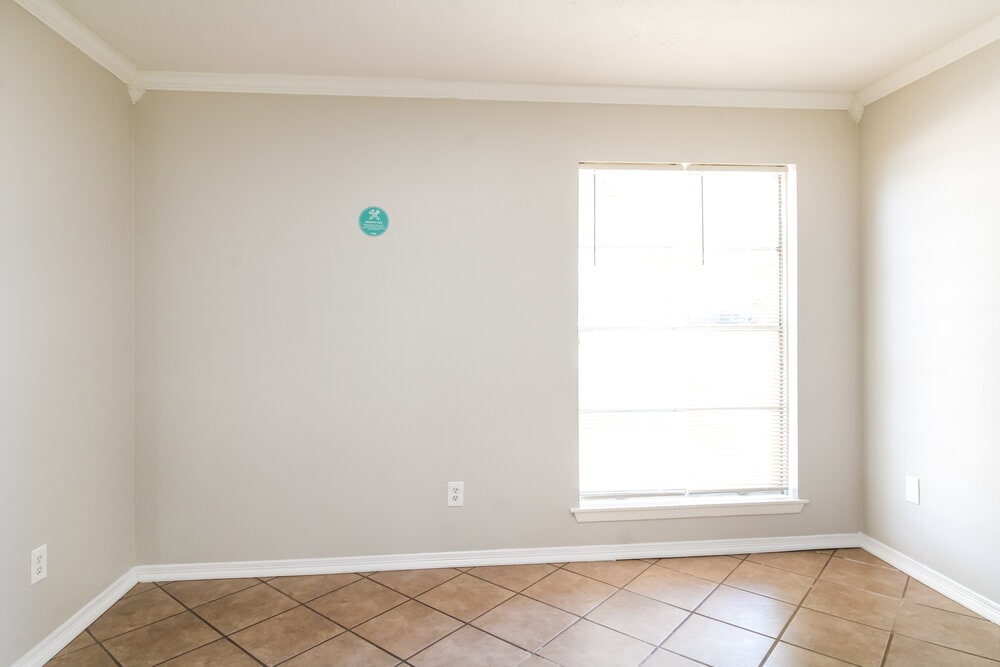 Building Photo - 2701 5th Ave N