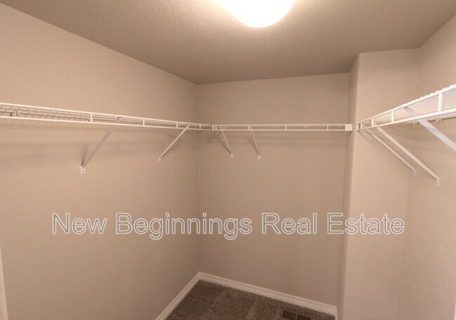 Building Photo - 4834 Olympus Dr