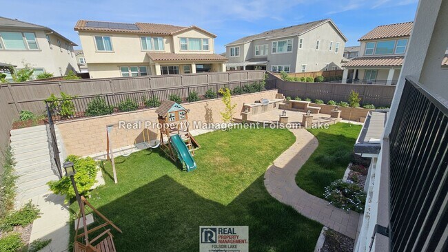 Building Photo - Upgraded 4 Bed + Loft | Solar | EV Charger | Outdoor Living | Folsom