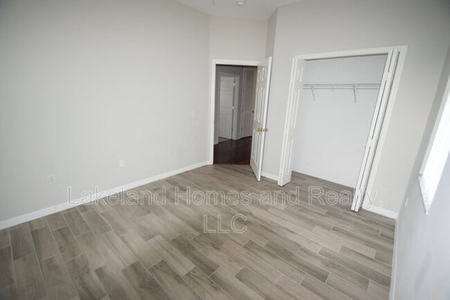 Building Photo - 534 Grasslands Village Cir