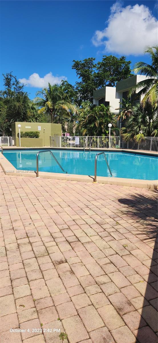 Building Photo - 4235 N University Dr