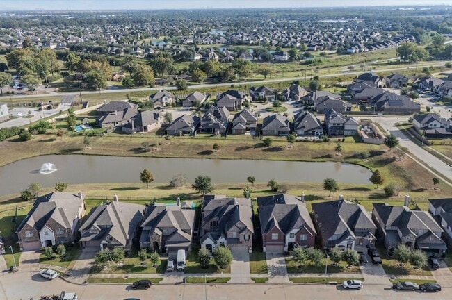 Building Photo - 4315 Laburnam Rd