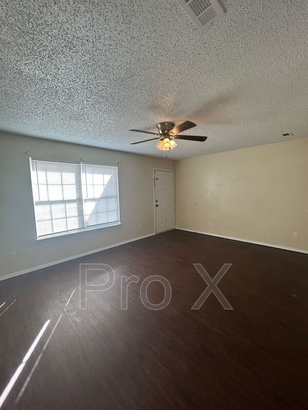 Building Photo - 3400 SW Landau Ct