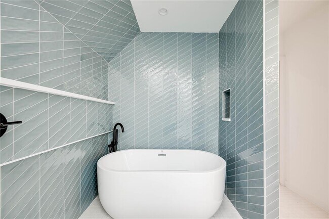 Building Photo - 1103 Cherico St