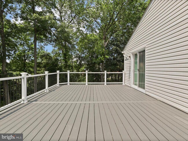Building Photo - 1518 Summerset Pl