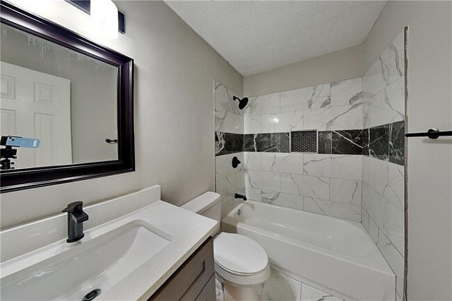 Building Photo - 2313 Berkeley Creek Ct