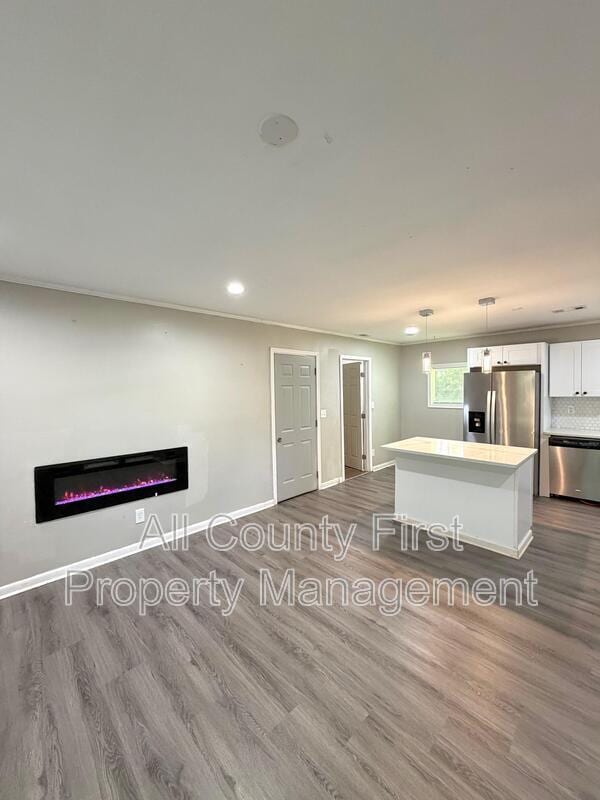 Building Photo - 2386 Cresta Dr