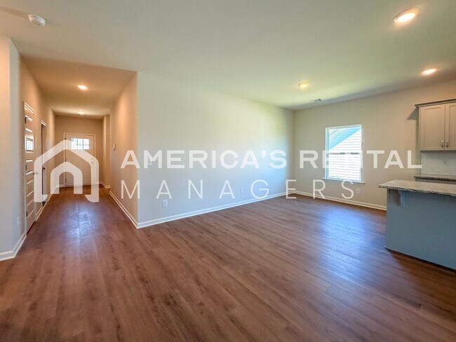 Building Photo - Modern Single Level Living at Havenridge! Sign a 13-month lease by 5/15/2026 and receive a leasin...