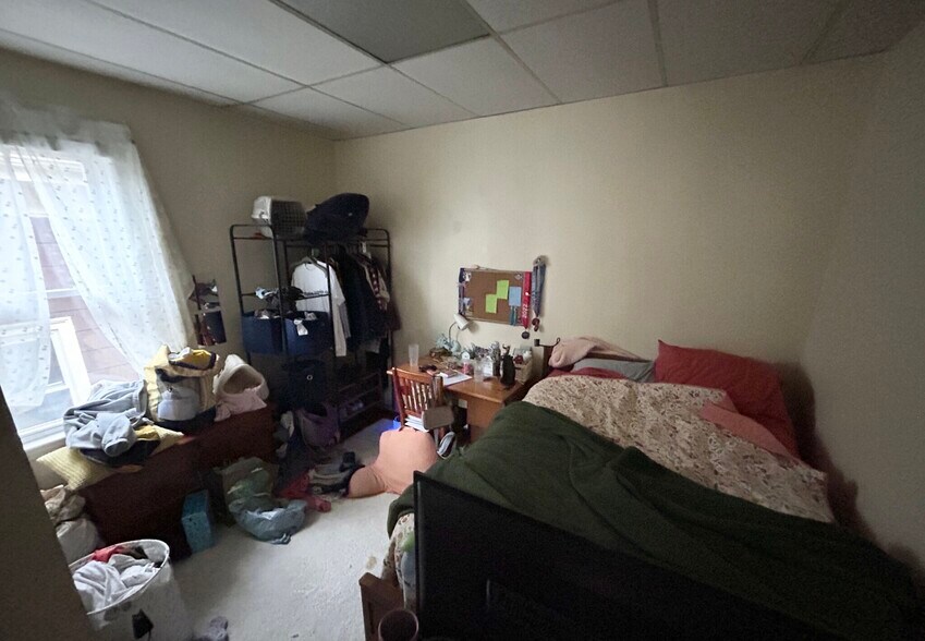 Building Photo - 38 Cherokee St