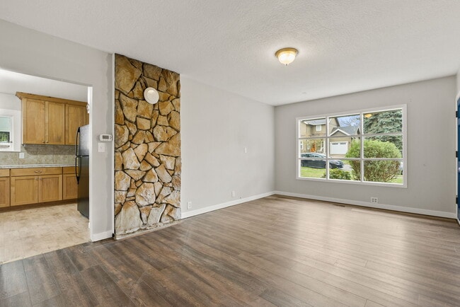 Building Photo - 9621 N Pier Park Pl