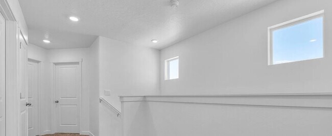Building Photo - 241 N Salty Ln