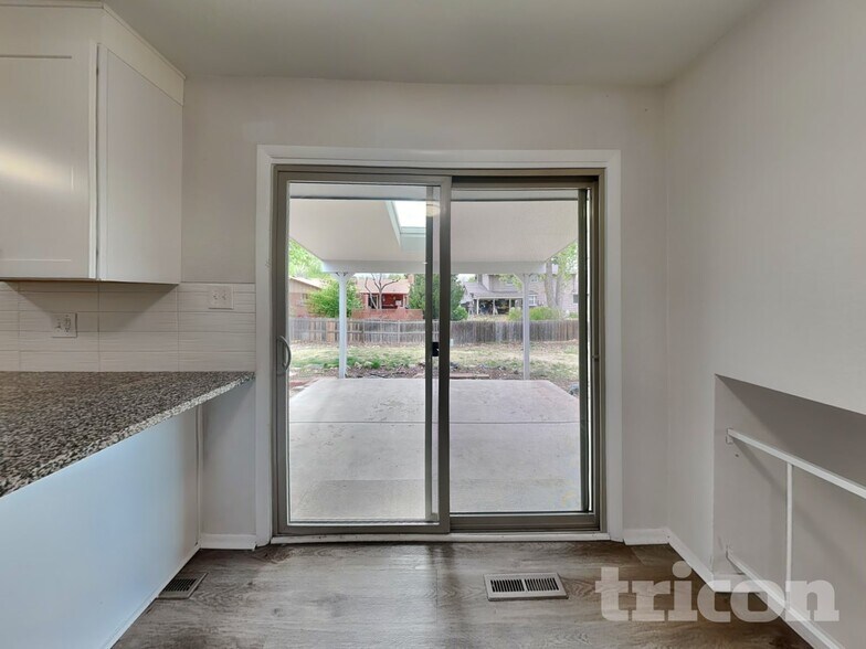 Building Photo - 1641 S Oswego St