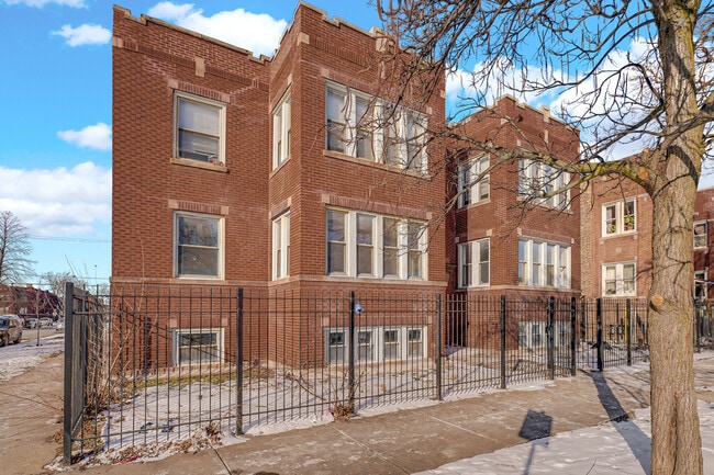Building Photo - 3006 W 64th St