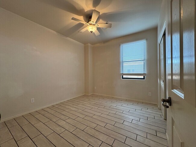 Building Photo - 4BR/3BA/2.5CG, 2534 sq.ft. rental with DEN in Sierra Vista, AZ