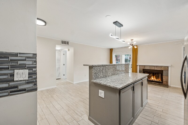 Building Photo - 434 McGill Pl NE
