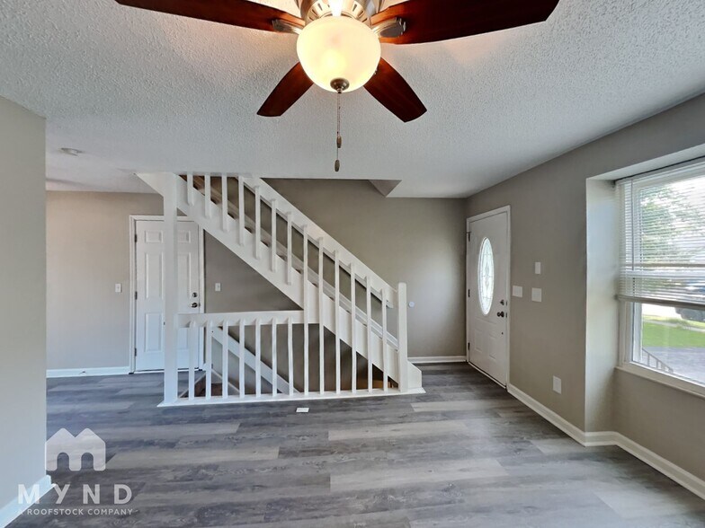 Building Photo - 5984 Cape Coral Ln