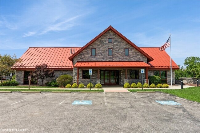 Building Photo - 335 Osona Ln