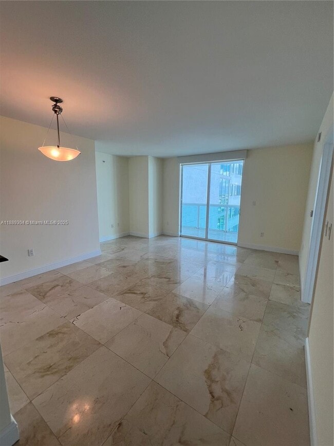 Primary Photo - 1800 N Bayshore Dr