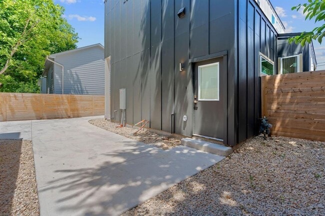Building Photo - 7204 Meador Ave