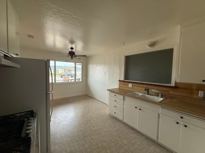 Building Photo - 614 Rincon Rd