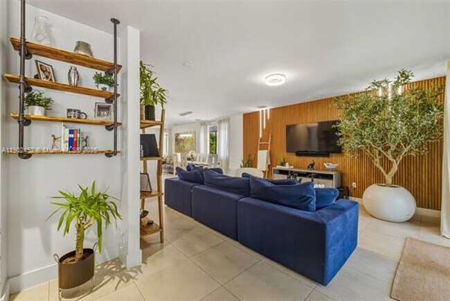 Building Photo - 10359 NW 67th Terrace