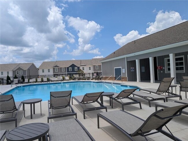 Building Photo - 1354 Willow Brk Cir