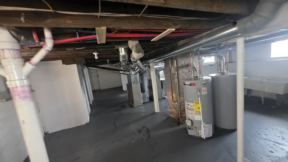 Building Photo - 3621 E 154th St