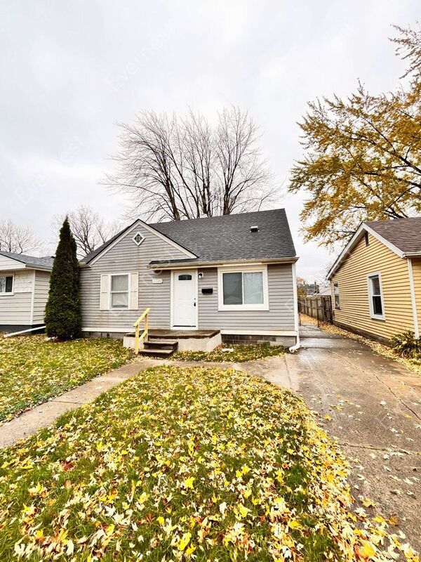 Primary Photo - 11520 Maxwell Ave