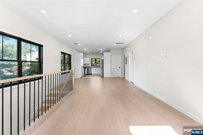 Building Photo - 165 Jefferson Ave