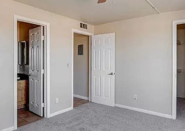 Building Photo - 7110 E Continental Dr