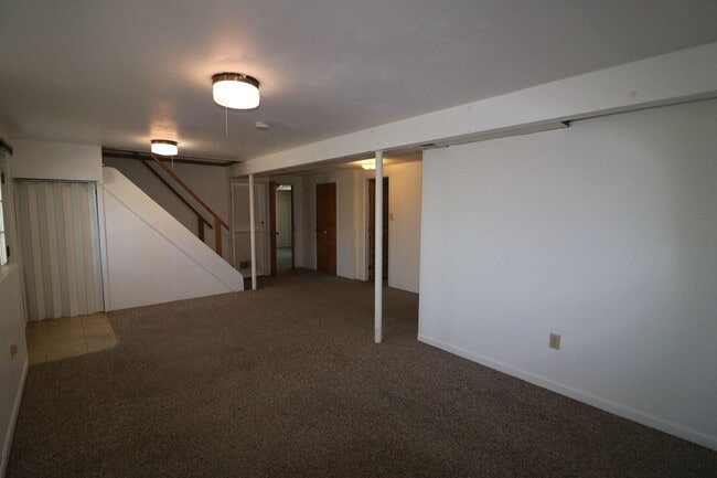Building Photo - 848 Church Ave