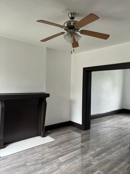 Building Photo - 836 E Whittier St