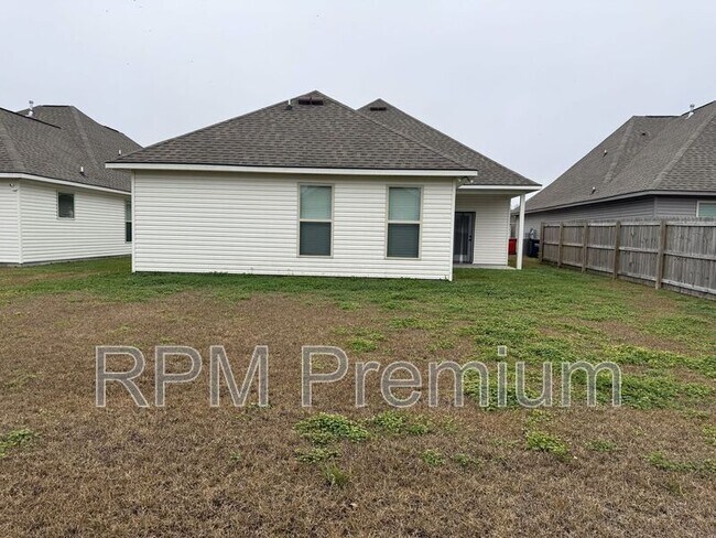 Building Photo - 39500 Ridgeland Dr