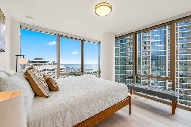 Building Photo - Sky Ala Moana (West) #3001 - Fully furnished 2 BR/2 BA/2 parking