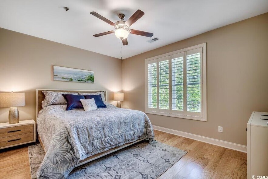 Plenty of room for a king bed - 144 Puffin Dr